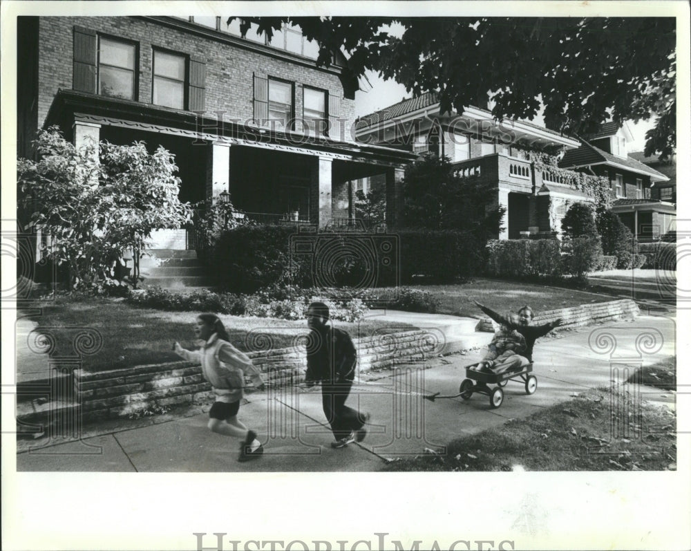 1982 Jackson Park Highlights Stable Tour - Historic Images