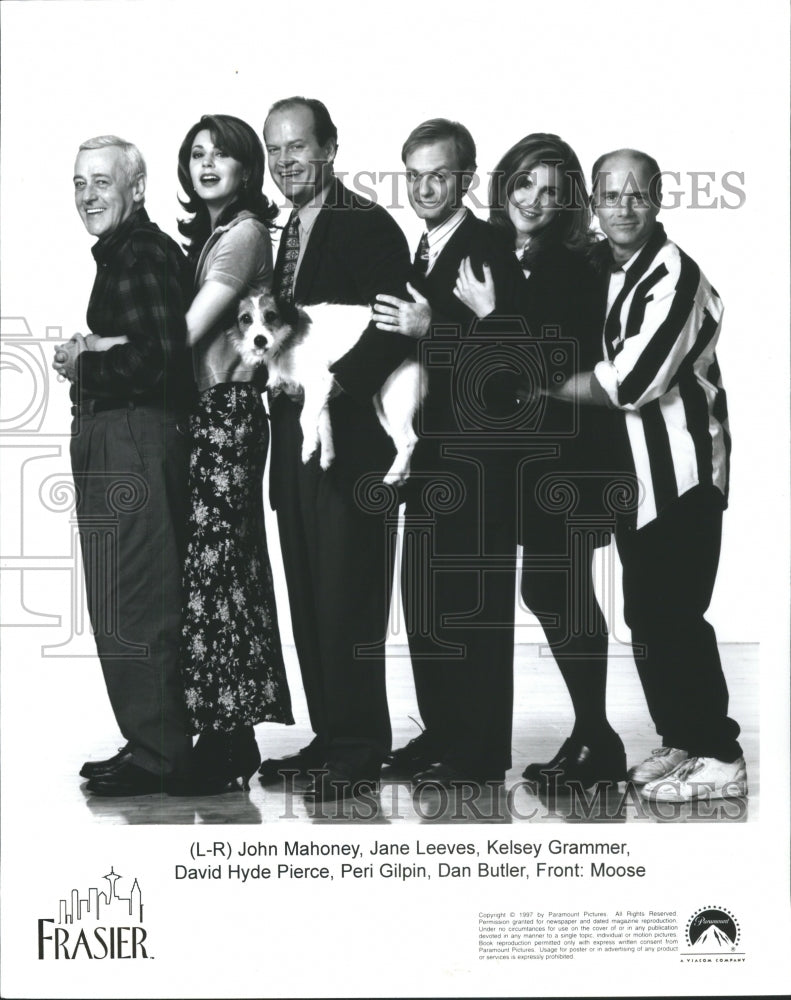 2001 Press Photo Frasier John Mahoney Jane Leeves Kelse - RRR99157 - Historic Images