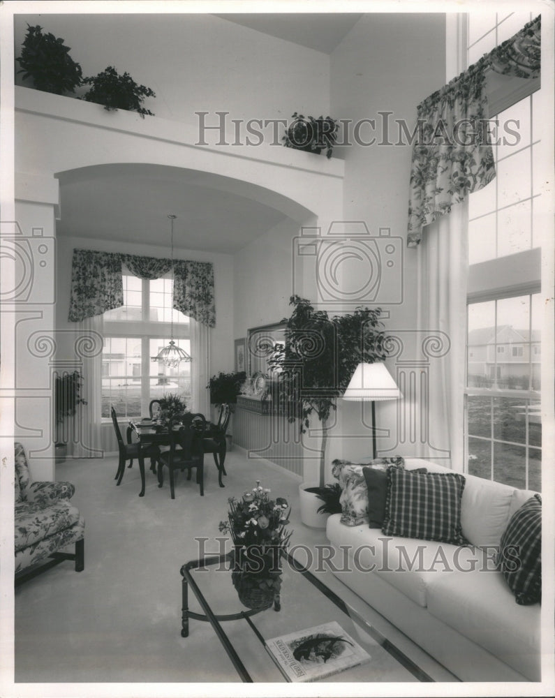 1991 New Luxury Home Development Archways - Historic Images