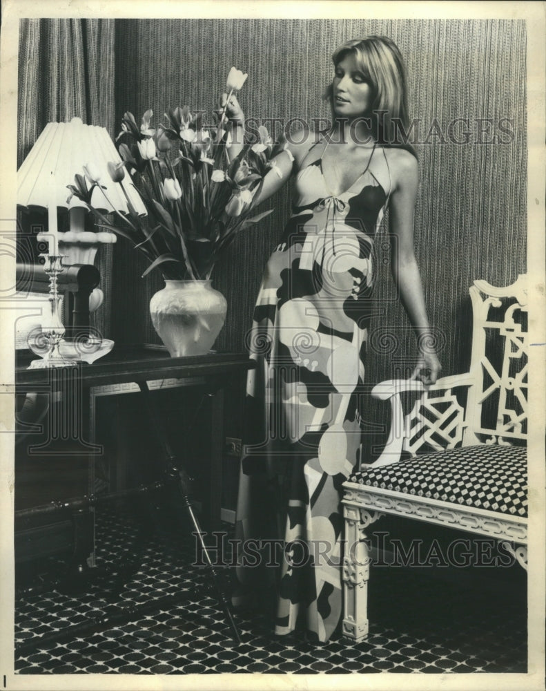 1972 Nonshear nightgowns john Klos Cira - Historic Images