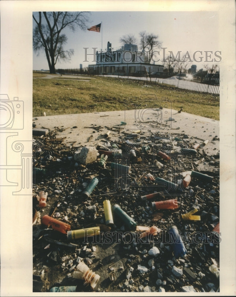 1993 Lincoln Park Gun Club Litter Cleanup - Historic Images