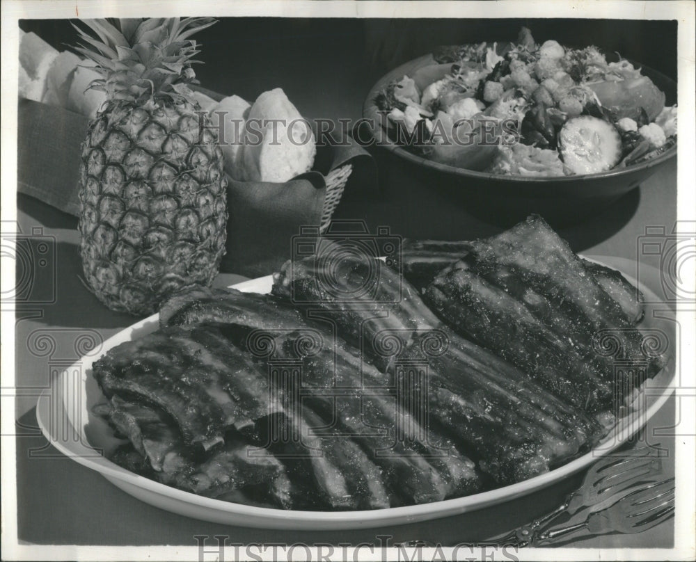 1964 Press Photo Piquant Flavor Pineapple Citrus Glaze