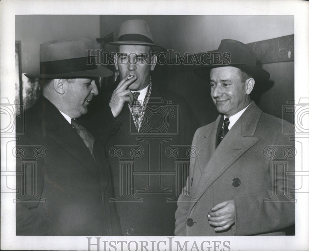 1946 Press Photo Hiran Walker Thomas Gibbons Harbold E