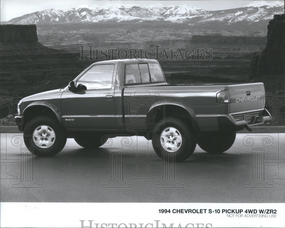 1994 Press Photo 1994 Chevrolet S-10 Pickup 4WD WZR2