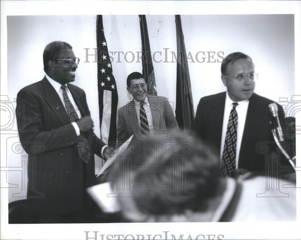 1993 Press Photo Waynes State Officials Tom Wilson