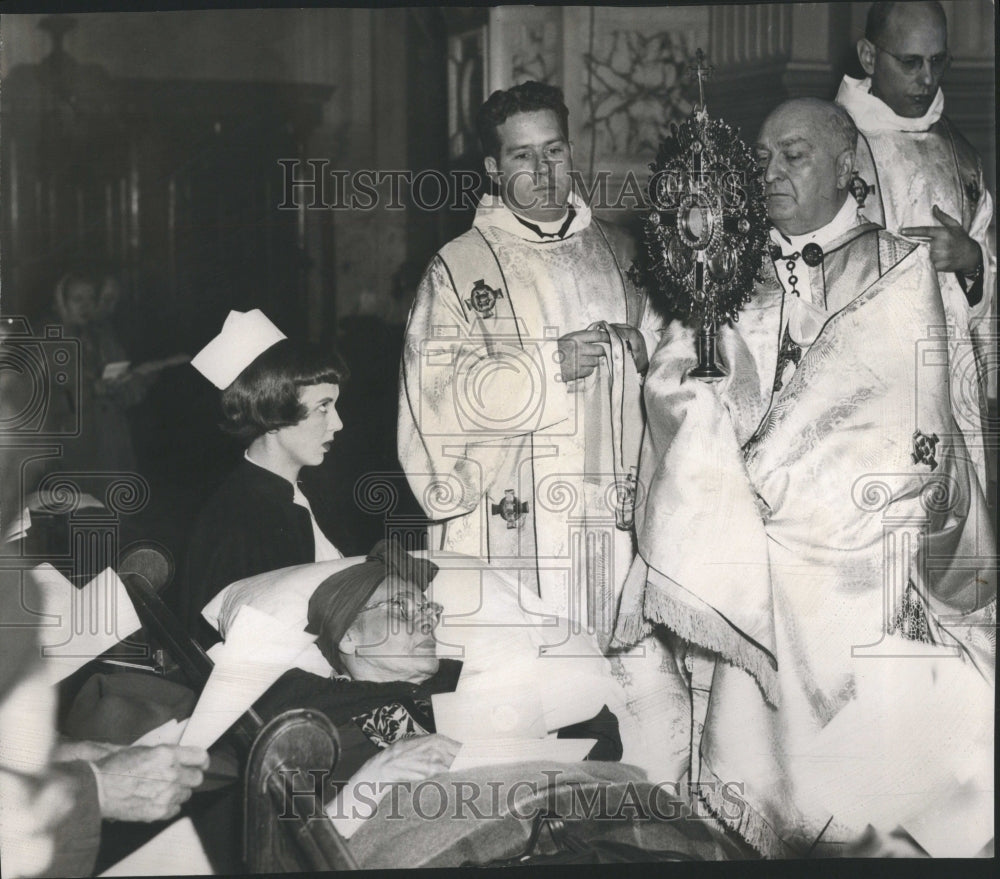 1952 Press Photo Church Bishop Bermard J Shell Nurse