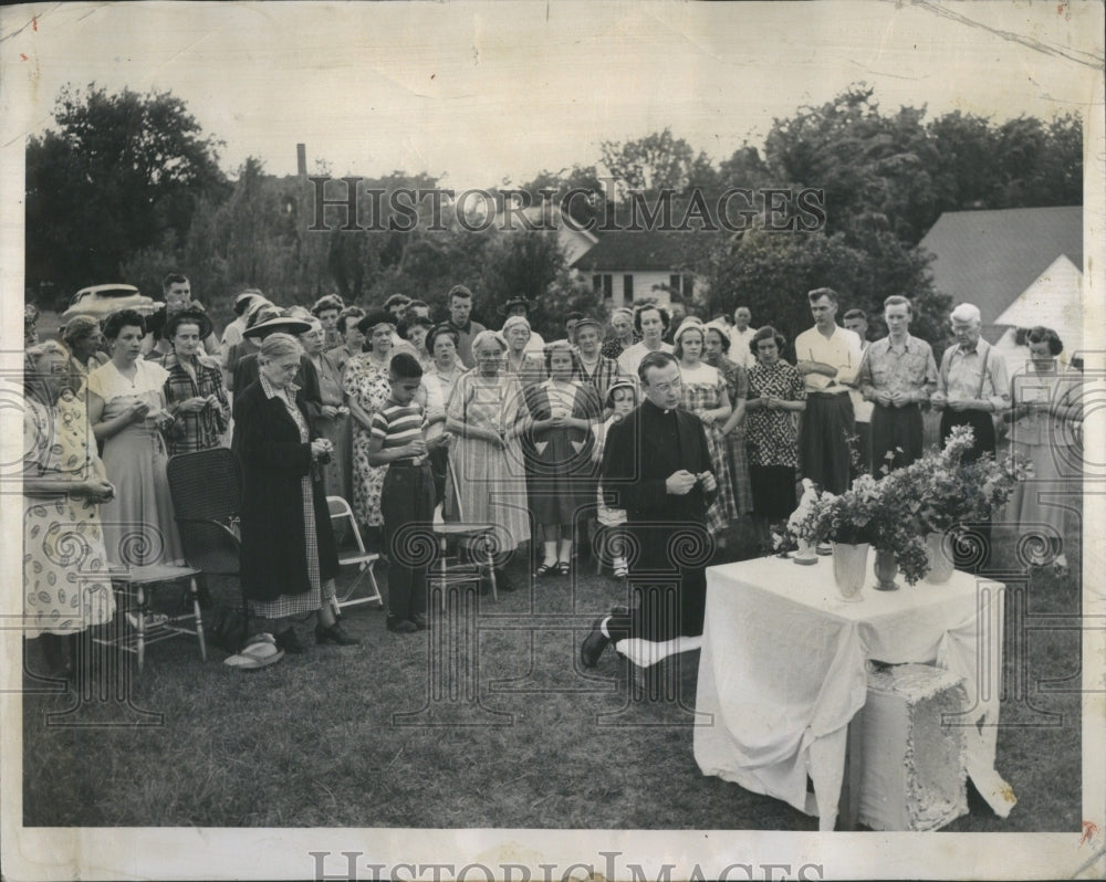 1950 Press Photo Open air Novena in polio periled area