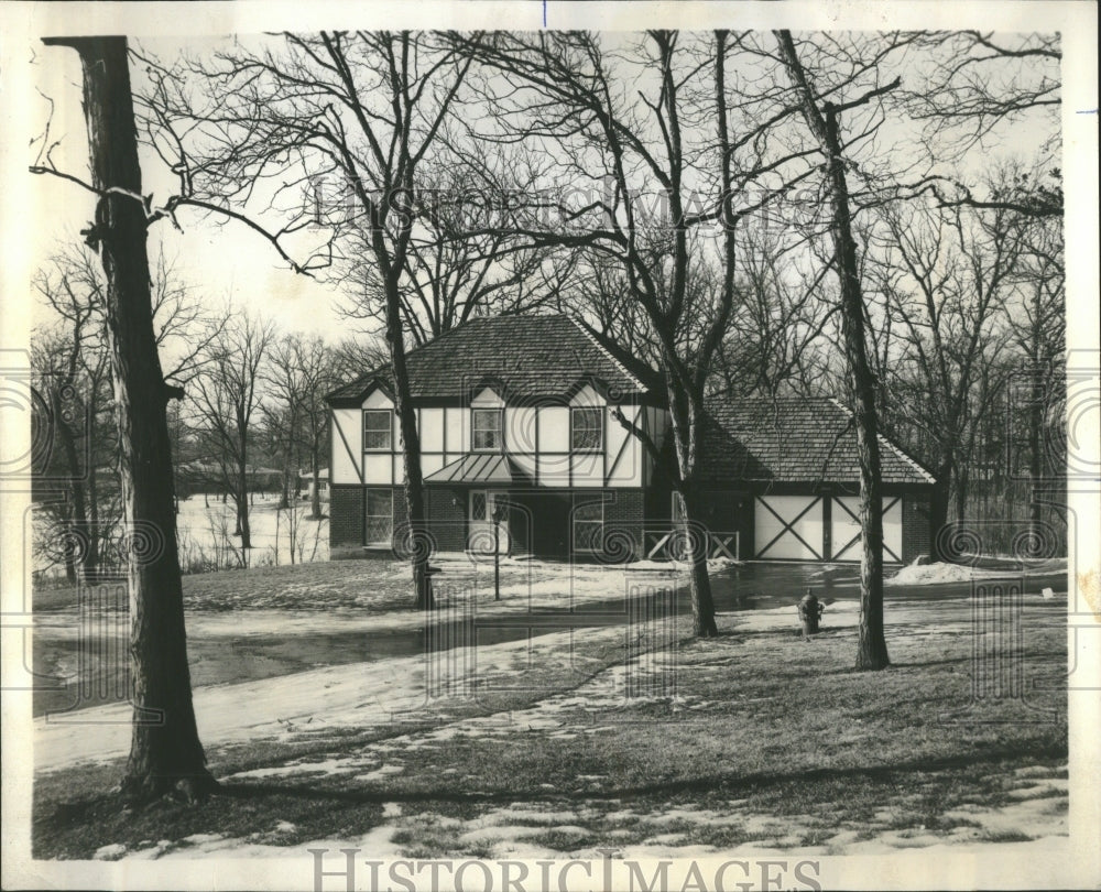 1971 Press Photo Home in Rolling Meadows, Creekside