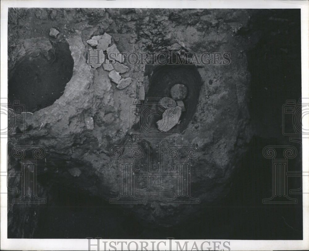 Press Photo Firepits Found in IL Archaeological Dig