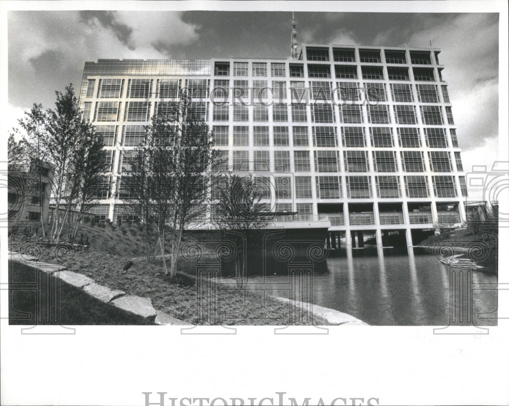 1992 Press Photo Spiegel New Headquarters Downers Grove