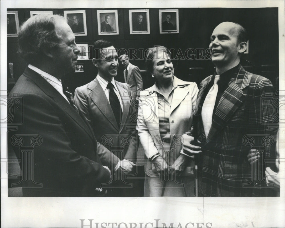 1977 Press Photo Federal Employees U.S. Treasury Depar