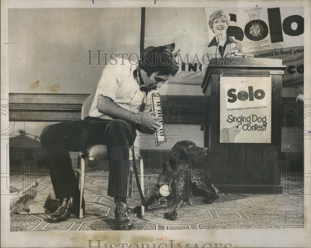 1975 Press Photo Randy Gary Gasse Dogs