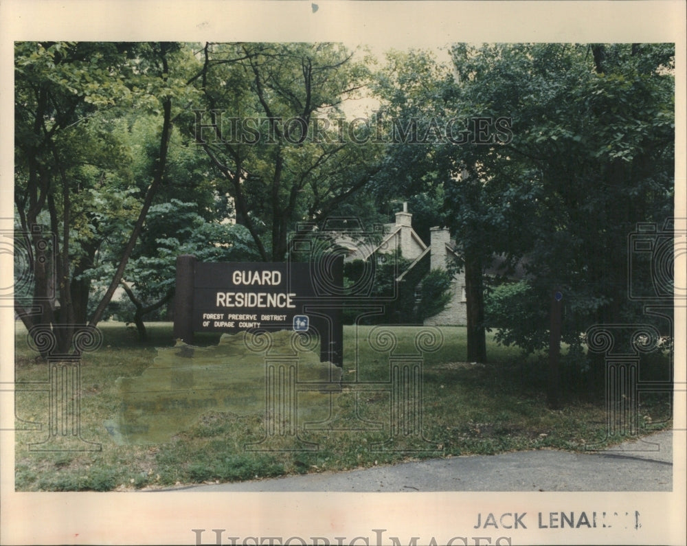 1991 Press Photo DuPage County Guard Residence