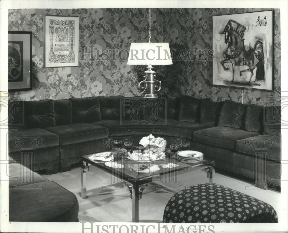 1976 Press Photo Living Room KayLyn Corner Couch Decor