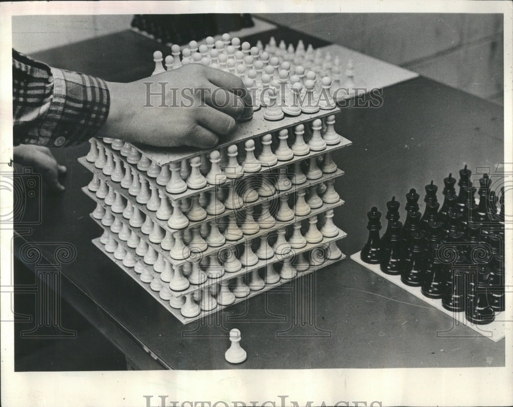 1966 Press Photo Stacking Complete Chessmen Manufacture