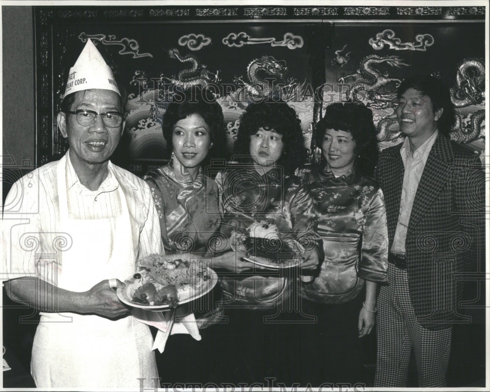 1980 Press Photo Dong Hung Vien Niels chef Chung wang