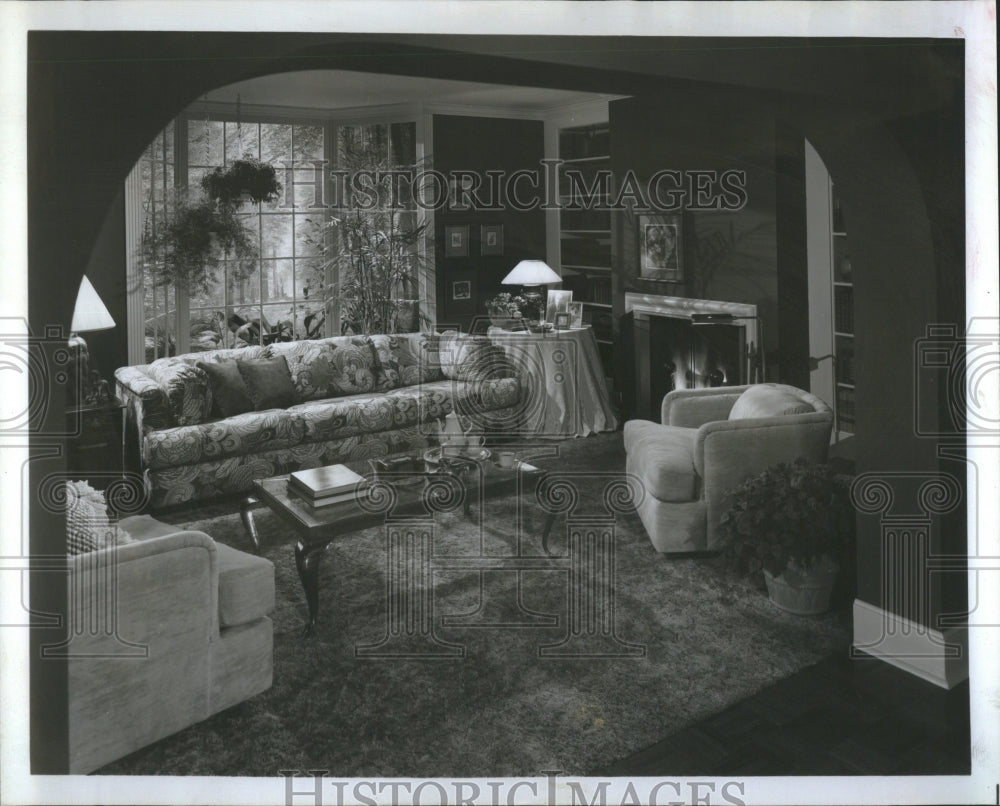 Press Photo Cozy living room decor