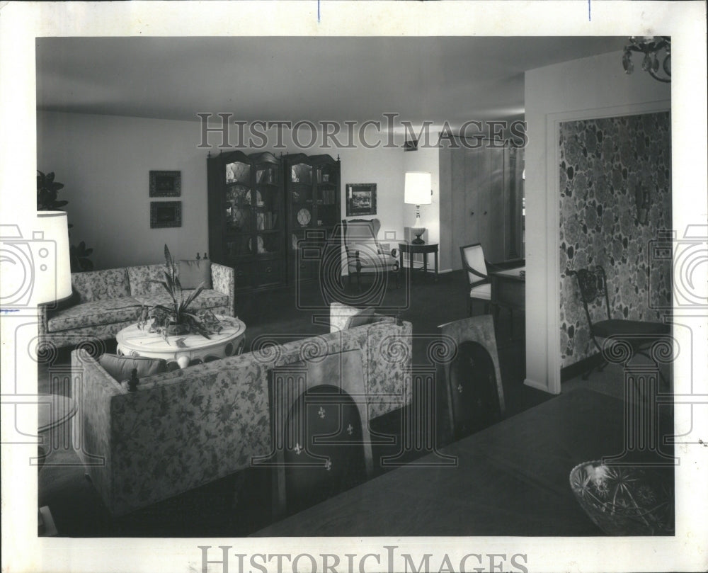 1971 Press Photo Easy Way New Look Furniture Sofa Chair