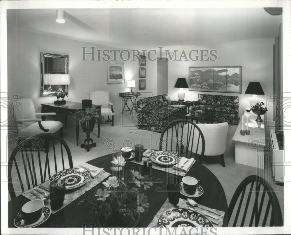 1972 Press Photo Sofa Upholstery Oriental Decor