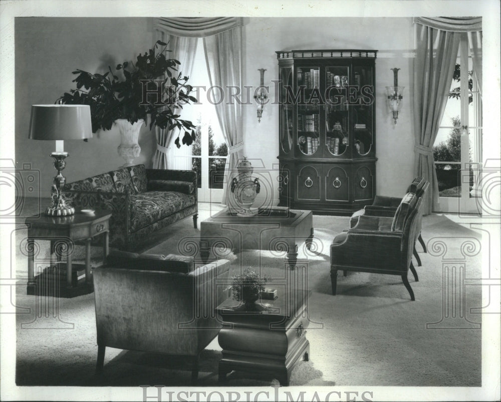 1965 Press Photo Living Room Old-Fashioned Western