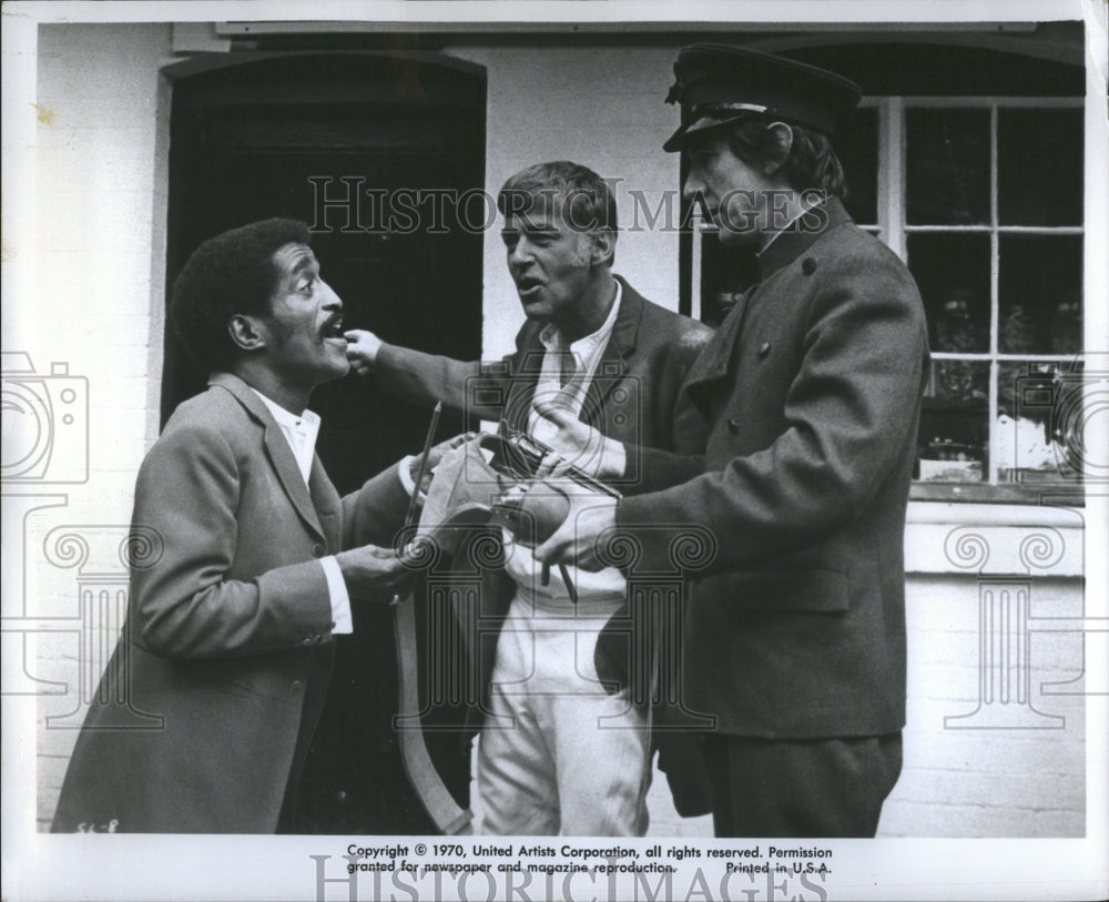 1970 Press Photo A cop scene from &quot;One More Time&quot; movie