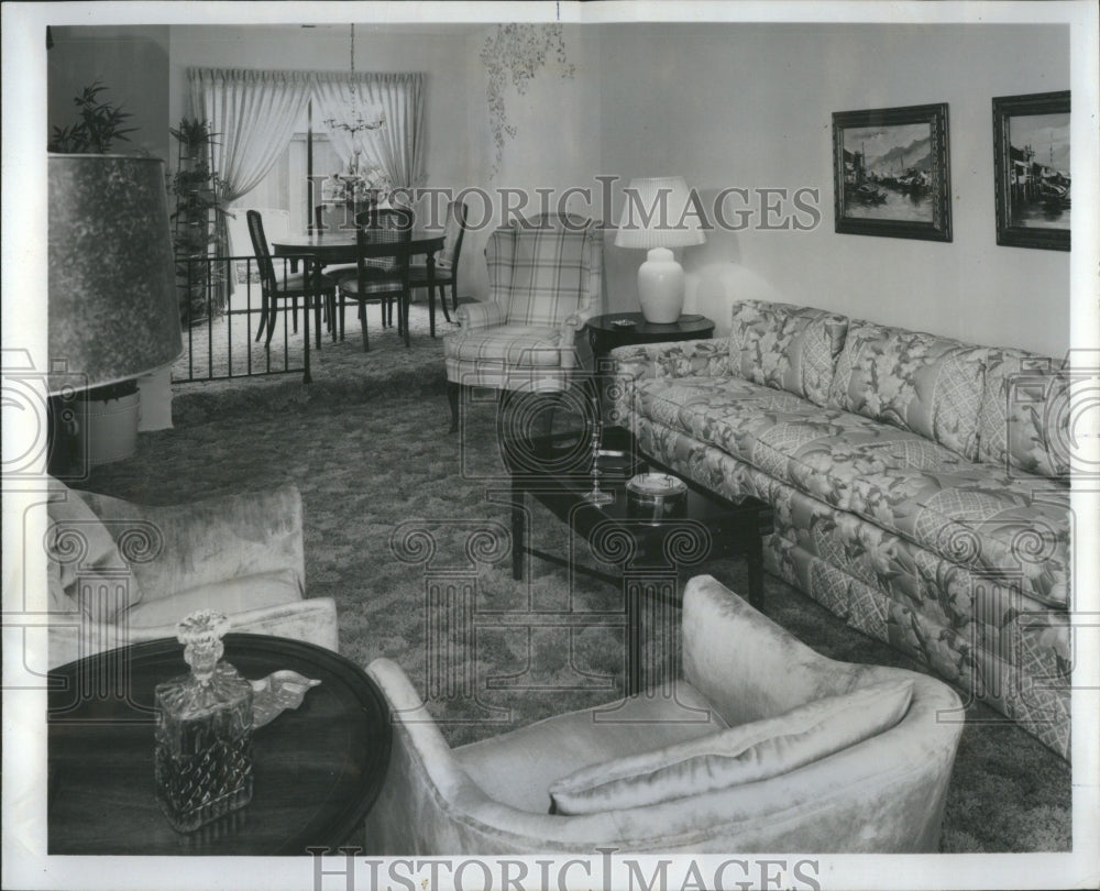 Press Photo New Century Town Model House Vernon Hills