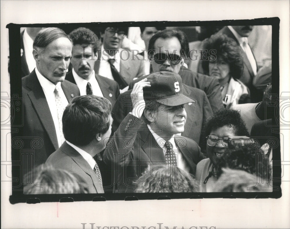 1988 Press Photo Michael Stanley Dukakis Governo