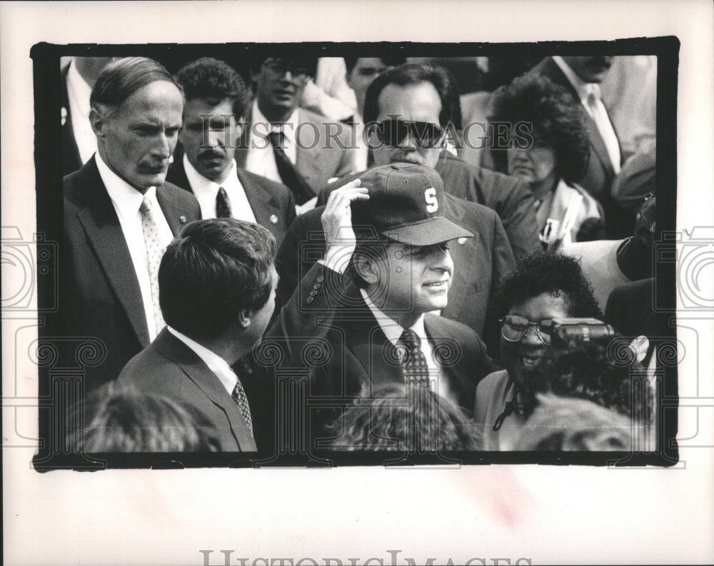 1988 Press Photo Gov. Dukakis with Gov. Blanchard