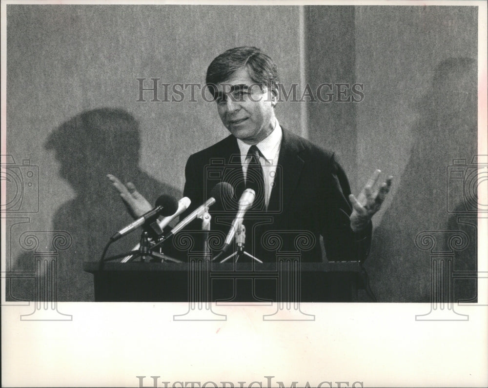 1988 Press Photo Michael Stanley Dukakis Governor