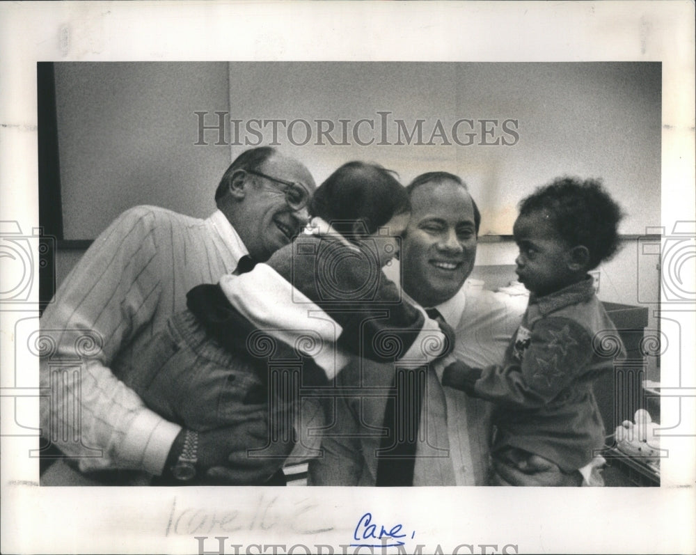 1990 Press Photo Michael Duggan Alfred Taubman Dinner