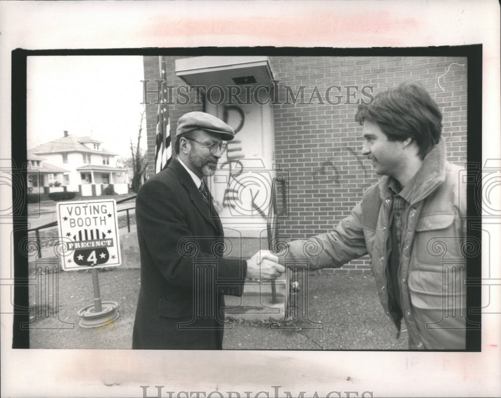 1988 Press Photo Dave Bonior Politician Polling Station