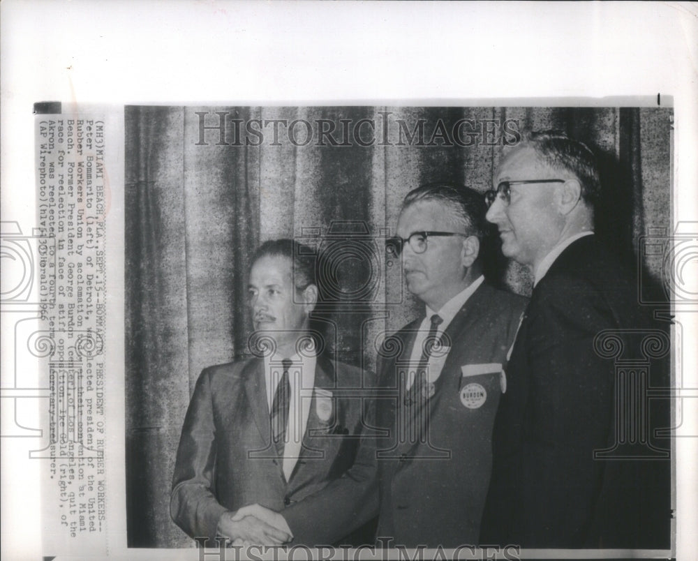 1976 Press Photo Perchased Teleflora Warren Avis John