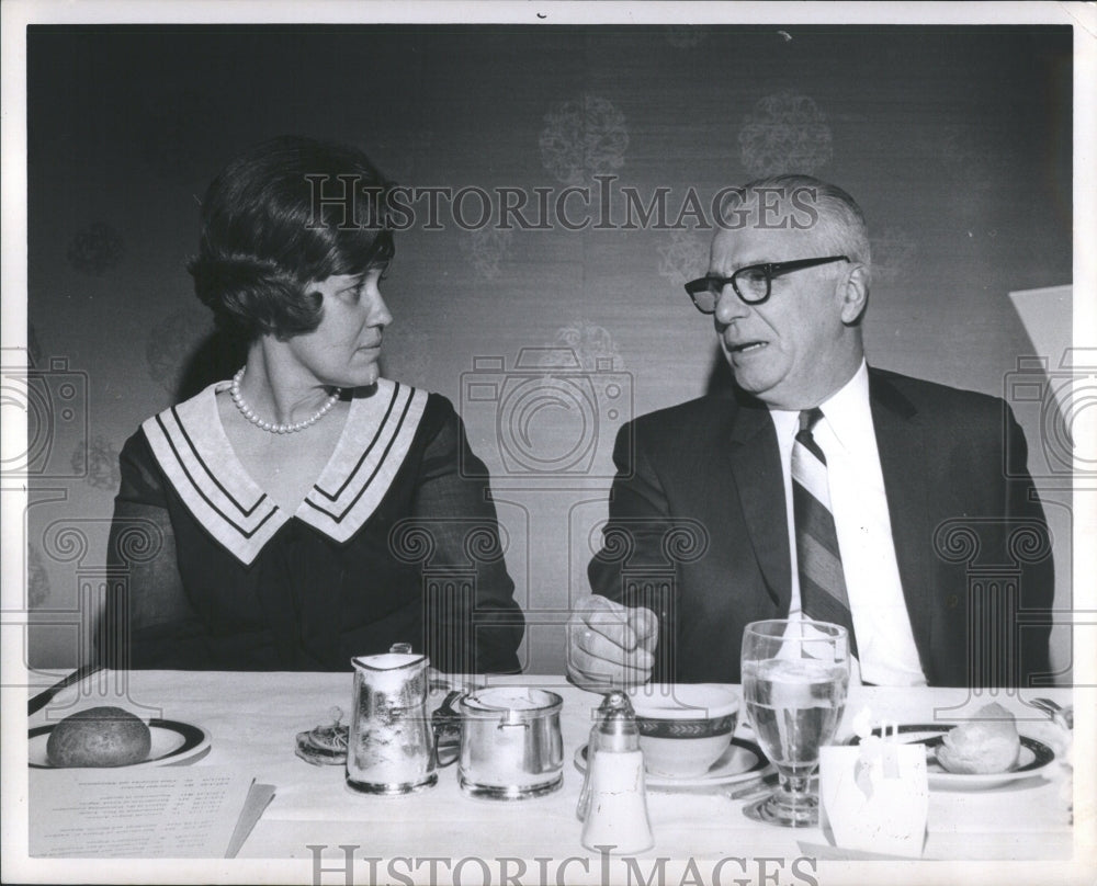 1966 Press Photo Erma Louise Bombeck Humorist Frank