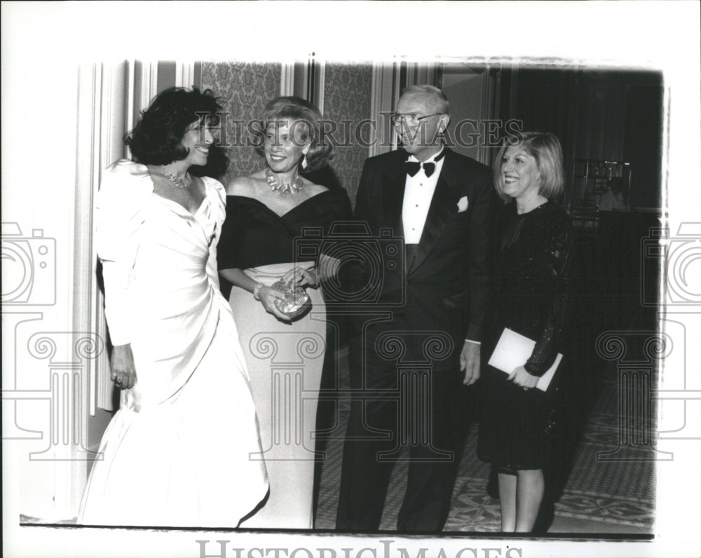 1990 Press Photo Marsha Gordon Marlene Boll John Boll