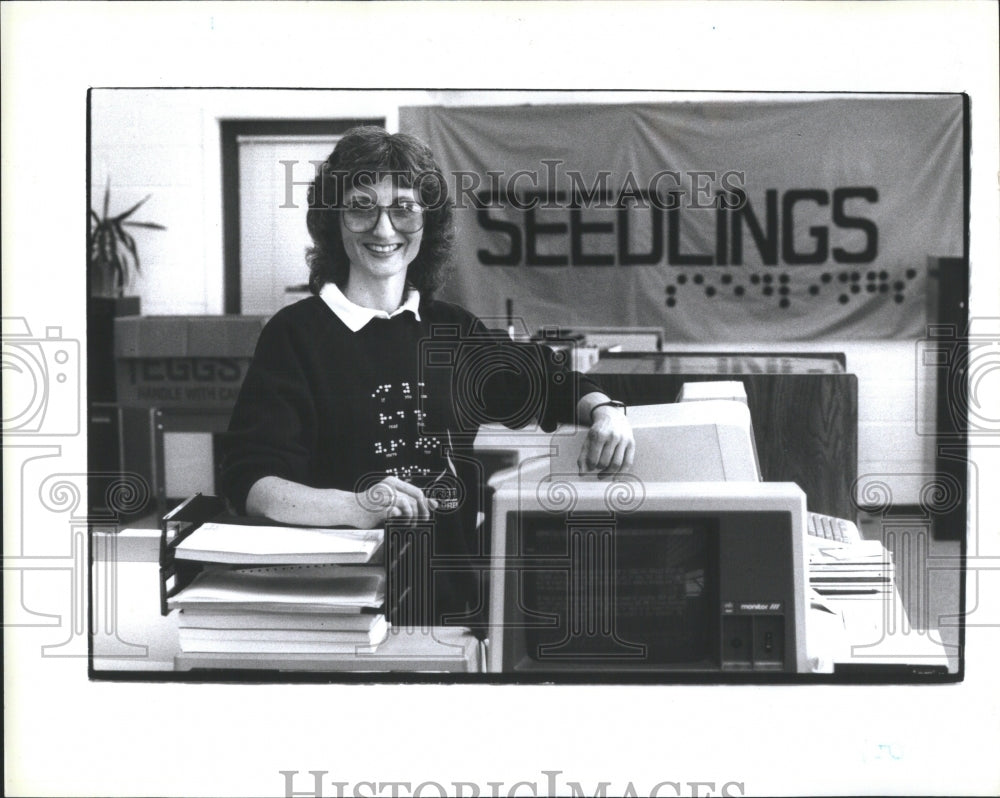 1992 Press Photo Debra Bonde Director Organization