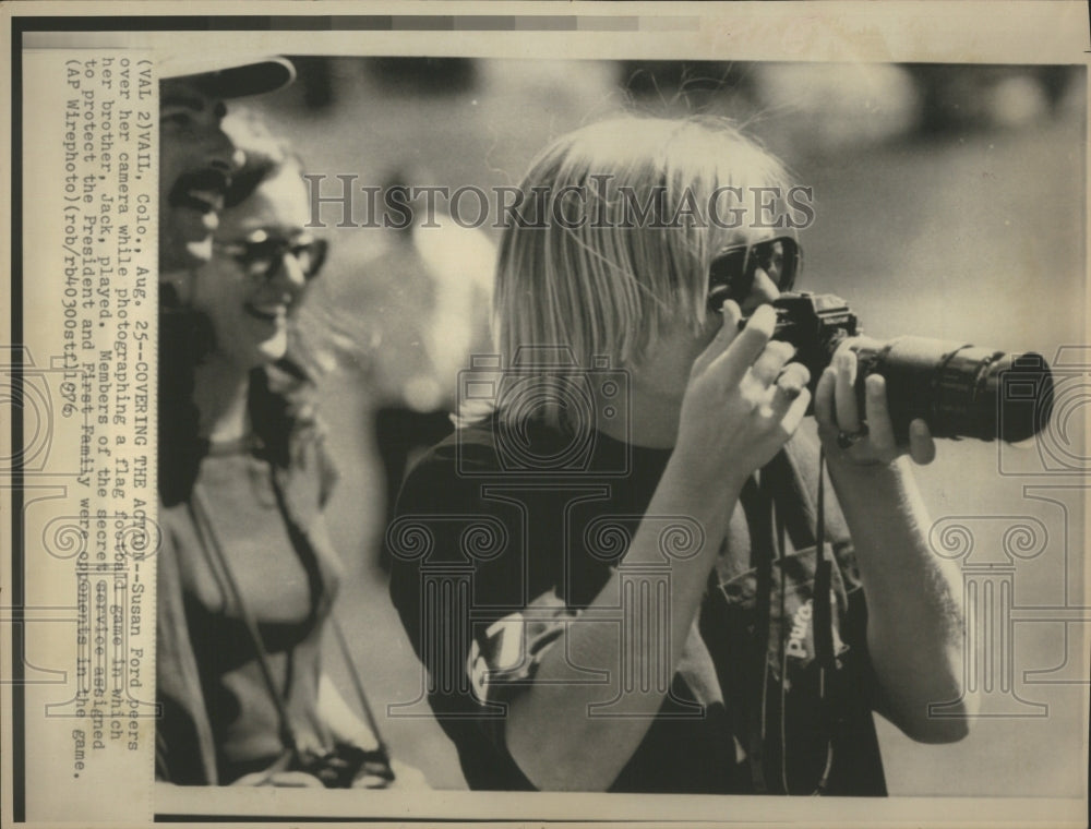 1976 Press Photo Susan Ford Jack Flag Football Game