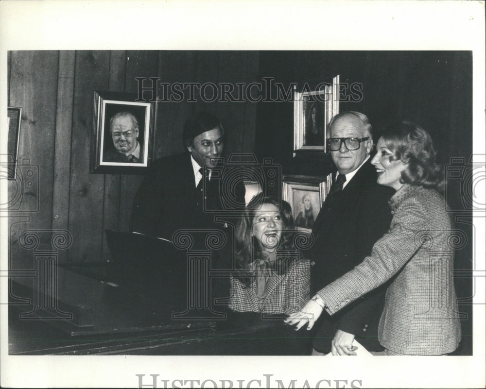 1983 Press Photo Kathy Henry Ford Town Book Cadillac