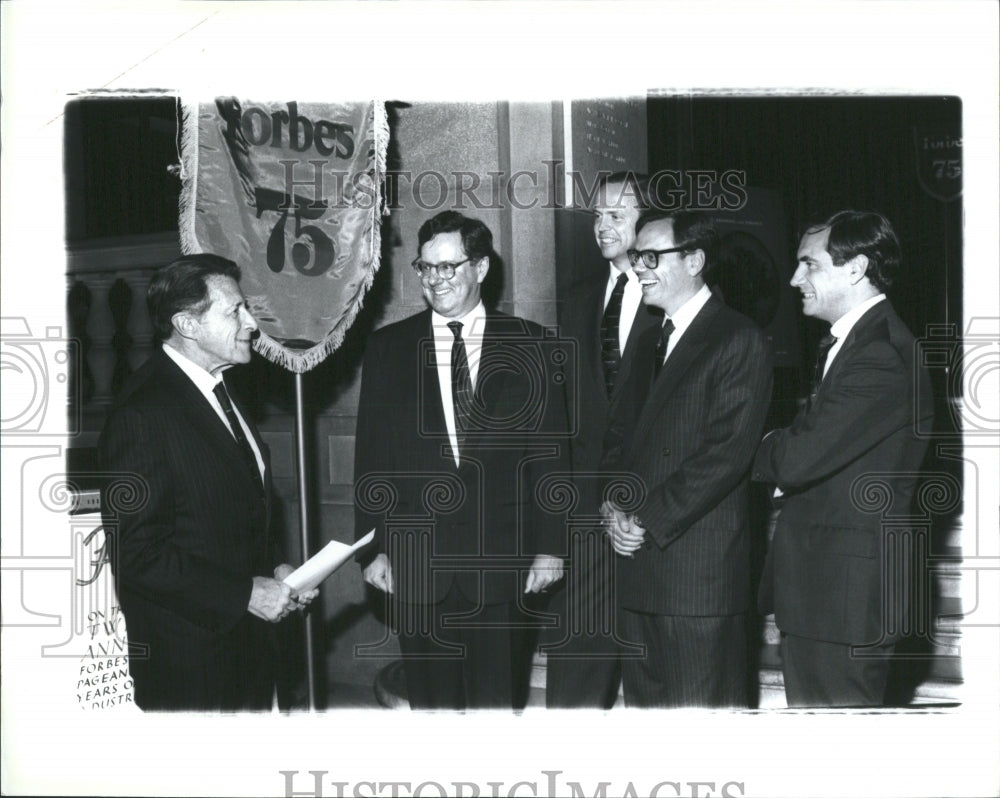 1992 Press Photo Caspar Weinberger Christopher Forbes