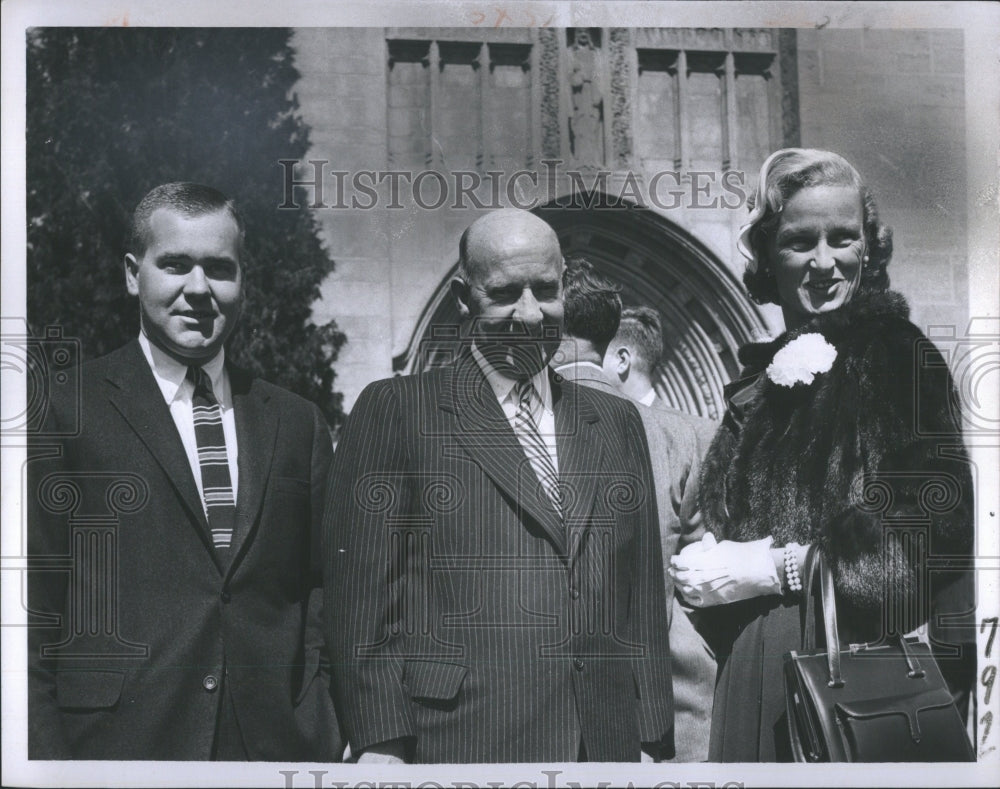 1957 Press Photo John B Ford Jr Wife Easter Service