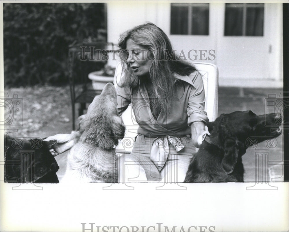 Press Photo Michael C Ford Three Dogs Two Black White