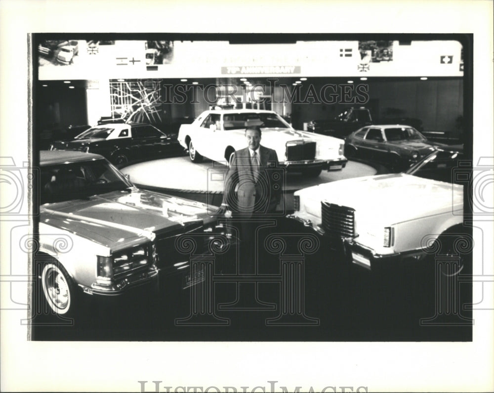 Press Photo 70th Anniversary Car Show Room.