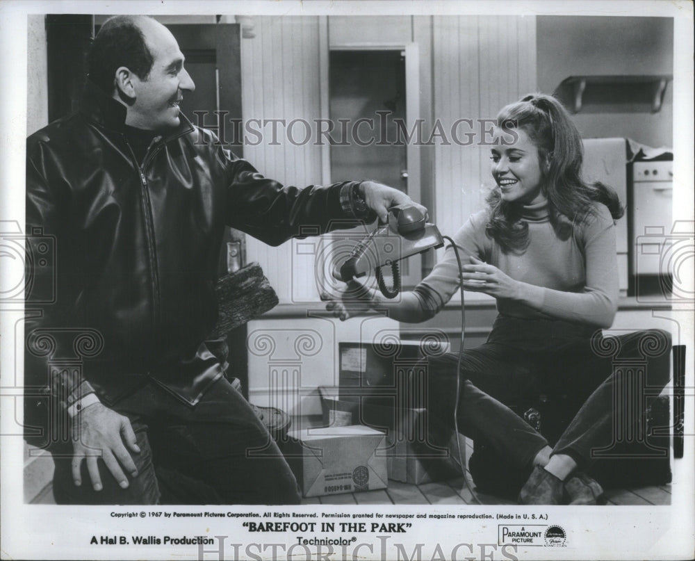 1974 Press Photo Barefoot in the Park Neil Simon Wallis