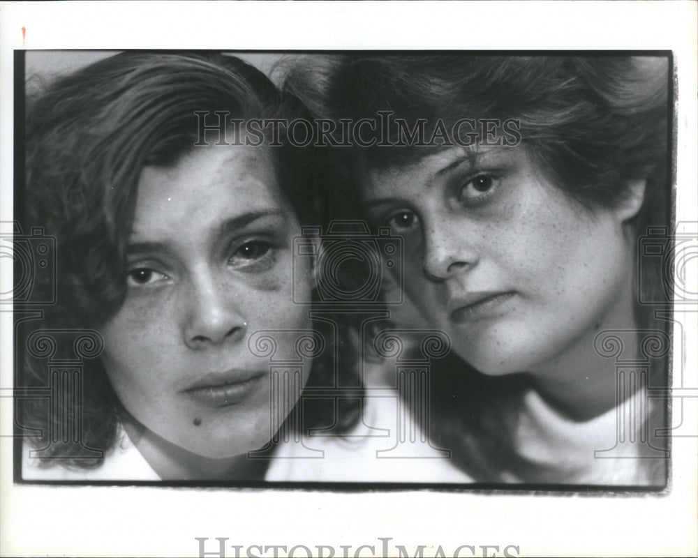 1992 Press Photo Stabbing Anne Fochtman Rachel Whitney