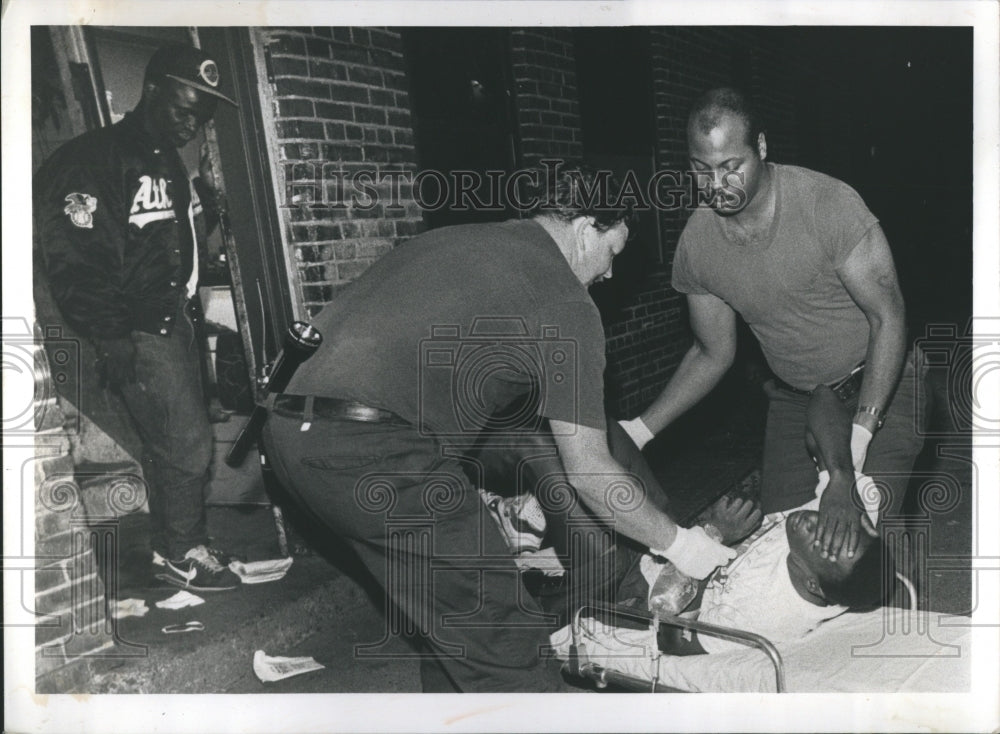 1981 Press Photo Beam is lifted onto the stretcher