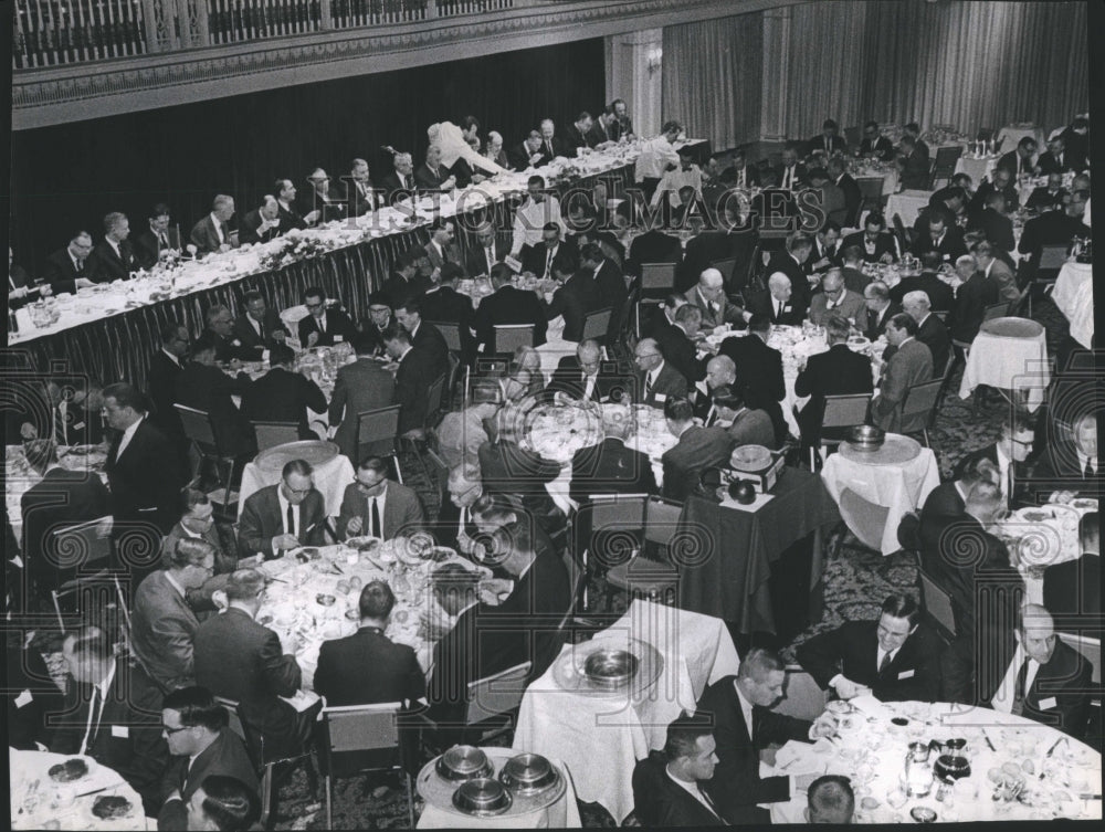 1966 Press Photo Investment Bankers Assoc Conference