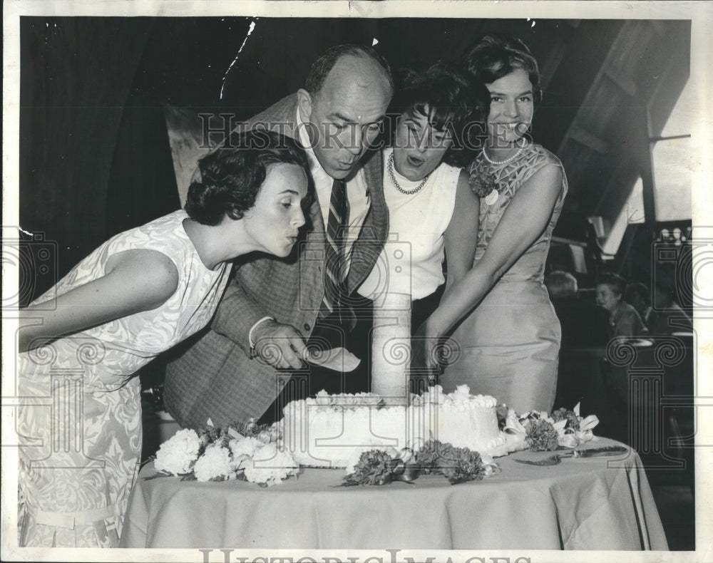 1964 Press Photo Abbey Resort First Birthday Celebrate