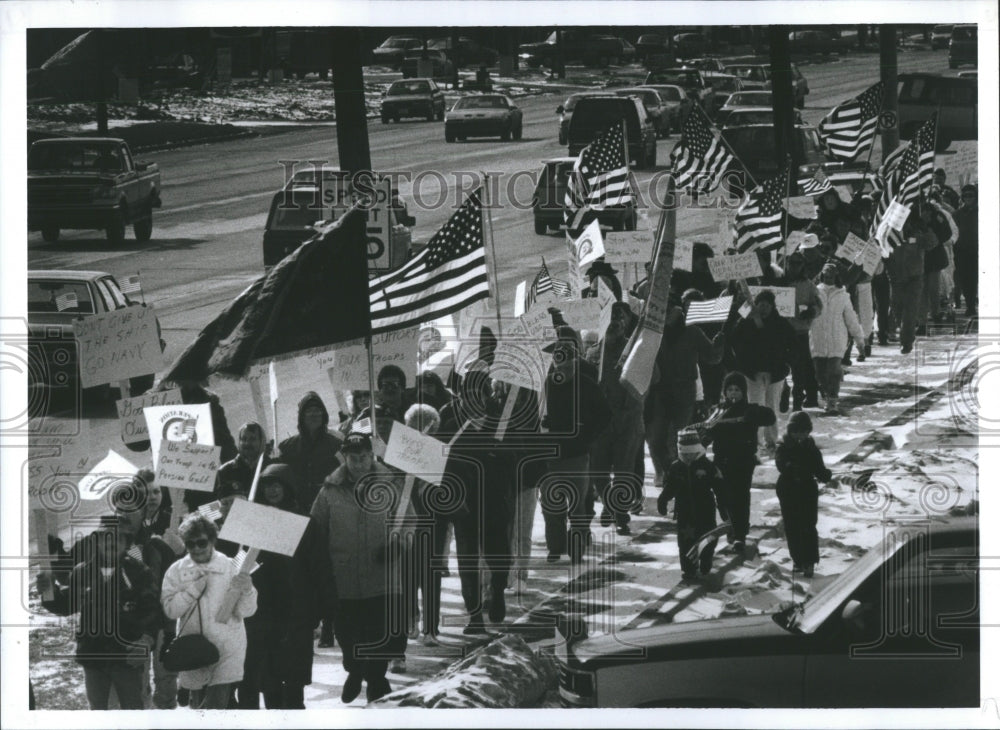 1991 Press Photo Southgate VFW Support War March