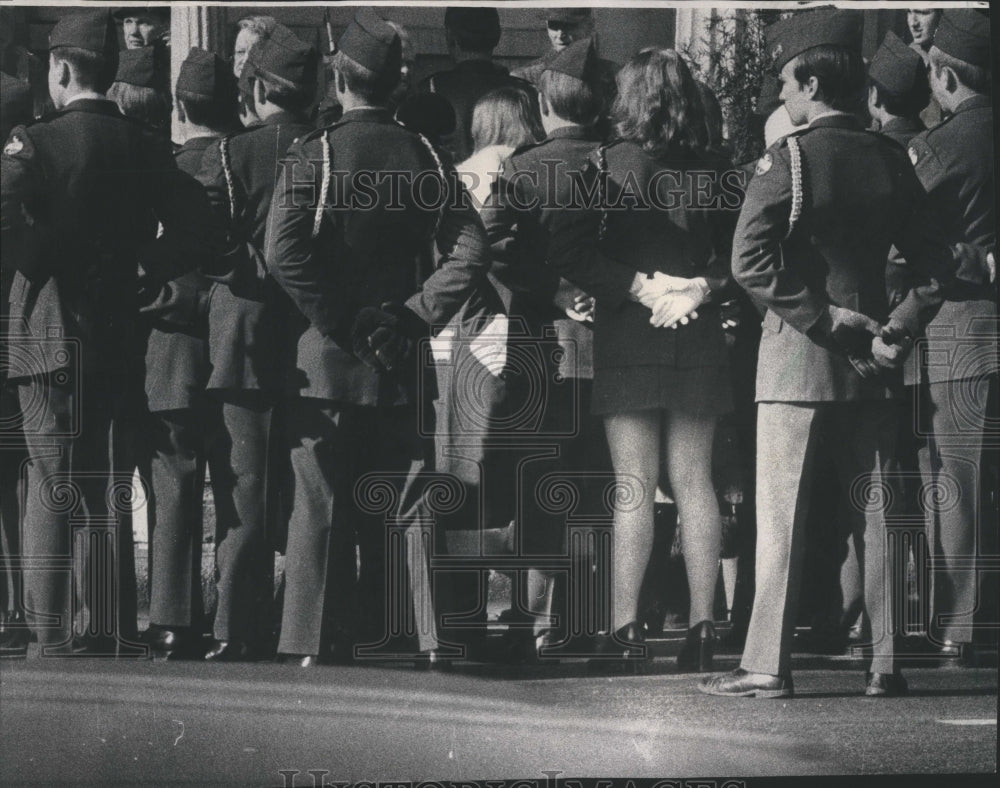 1973 Press Photo ROTC Parade Chicago Turned Around