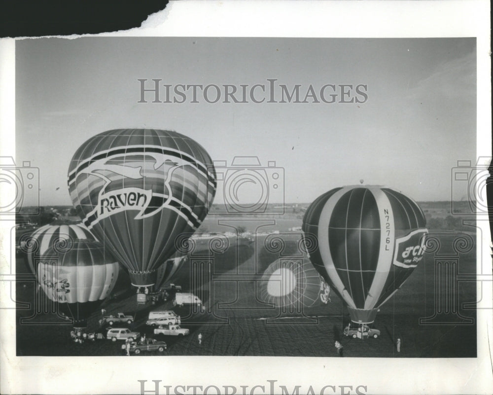 1982 Press Photo balloon materials Modern Balloons