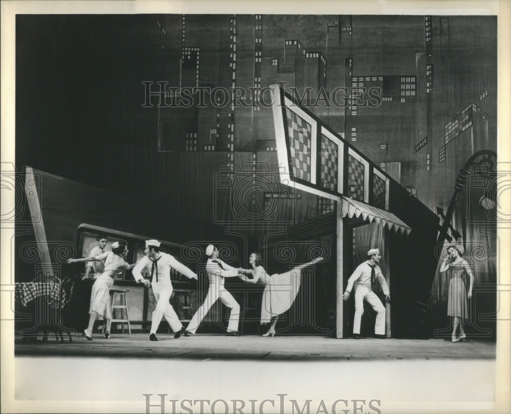 1971 Press Photo Fancy Free